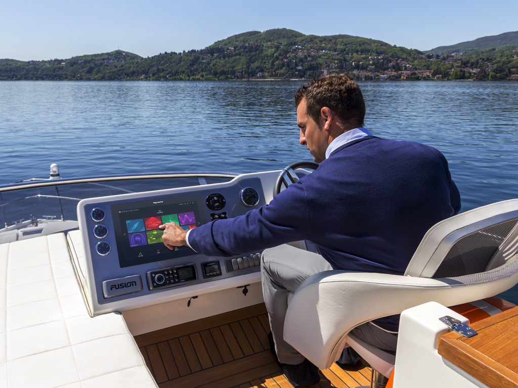 Axiom XL -   | Raymarine - A Brand by FLIR