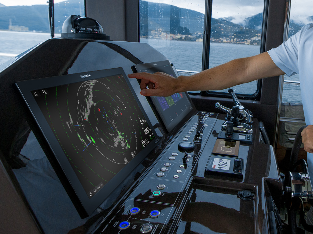 Axiom XL -   | Raymarine - A Brand by FLIR